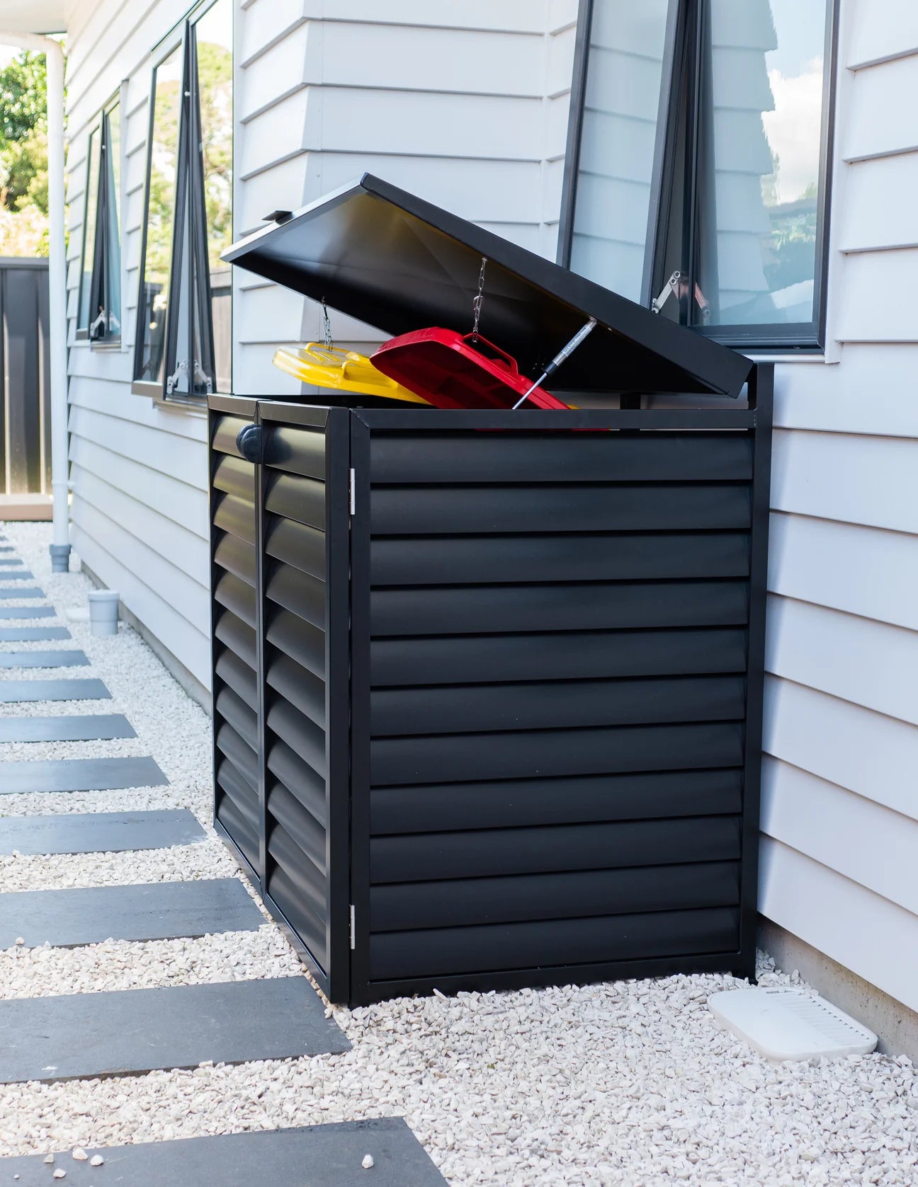 Rubbish Bin Enclosure - Black